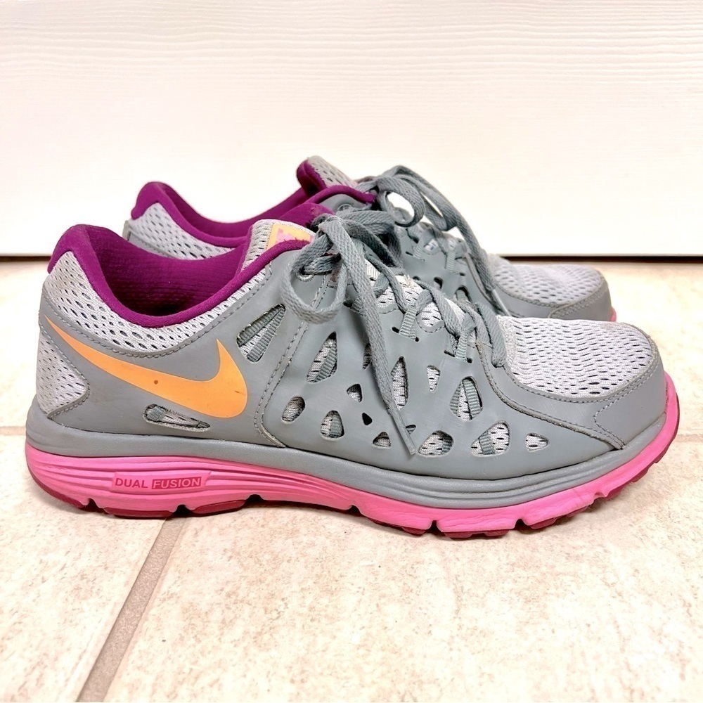 NIKE Dual Fusion Run 2 Women's Size 9 Gray pink Running Sneaker Shoes 599564-011